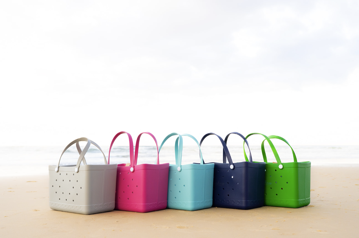 Sunday Crew Bag – XL EVA Rubber Beach Tote – Waterproof, Sand-Free & Family-Ready (Neon Raspberry) image 5